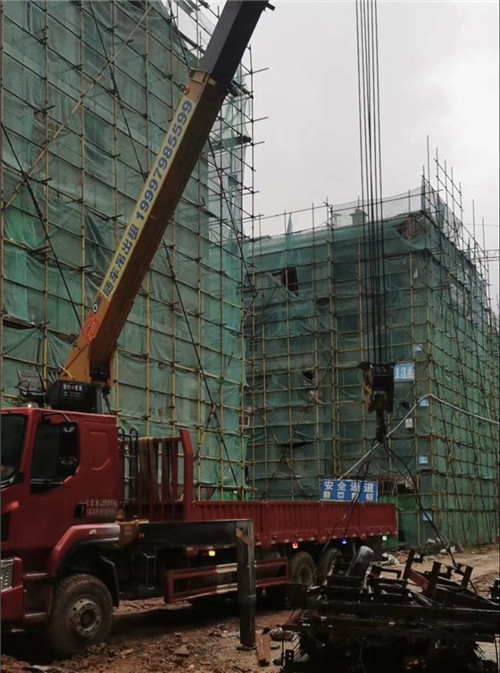 六合区“慢工细活”—— 吊车的 “微动控制” 技术